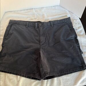 Treasure & Bond Men’s Charcoal Relaxed Fit Shorts